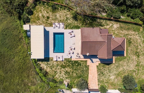 Lefkimmi Villa | Casa rural 'Queen Alla' con vistas a la montaña, Wi-Fi y aire acondicionado