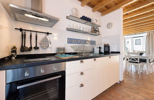 Donalda Villa | Casa rural "Quinta Da Donalda" con vistas a la montaña, piscina privada y Wi-Fi