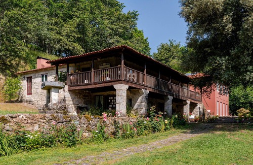 Goaes Villa | Casa rural 'Quinta De Amares' con vistas a la montaña, piscina privada y Wi-Fi