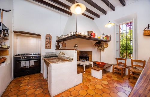 Fornalutx Villa | Casa rural 'Sa Cabana D'es Vicari' con vistas a la montaña, piscina privada y Wi-Fi