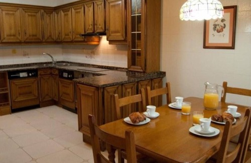 Cabanillas Casa | Casa rural 'Senda Bardenas' con jardín privado y Wi-Fi