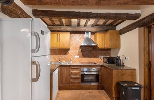 Puigreig Casa | Casa rural 'Subiraneta' con vistas a la montaña, piscina privada y Wi-Fi