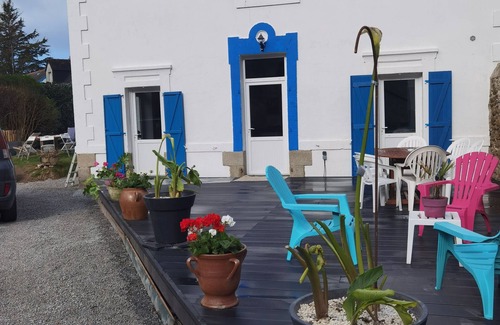 Le Palais Casa | COUNTRY HOUSE TEN MINUTES' WALK FROM PALACE CENTER PIER