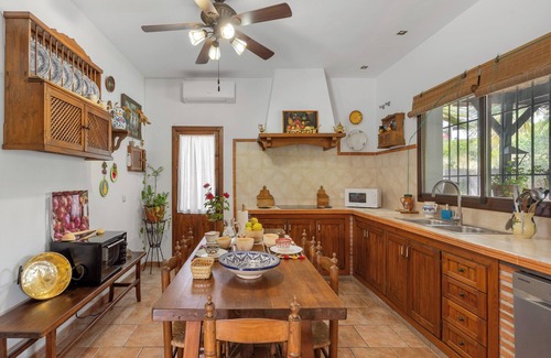 Alora Casa | Casa rural 'Villa Pinale Álora' con vistas a la montaña, Wi-Fi y aire acondicionado