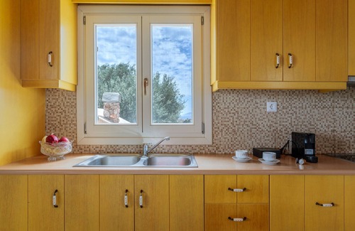 Naxos Villa | Country House 'Villa Rouvis' with Sea View, Outdoor Hot Tub, Wi-Fi and Air Conditioning
