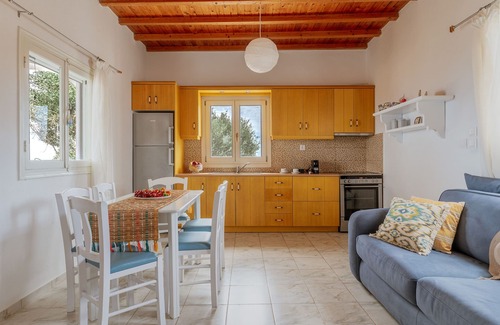 Naxos Villa | Country House 'Villa Rouvis' with Sea View, Outdoor Hot Tub, Wi-Fi and Air Conditioning