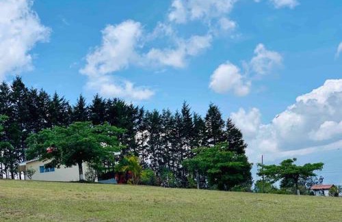 Cartago Casa | Country house with an incredible view to the city