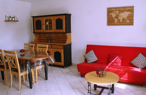 Toutencourt Casa | Country house with terrace and garden