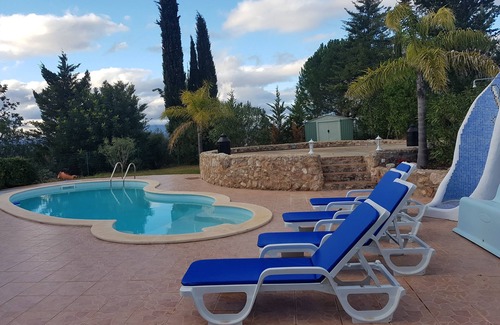 Silves Cabaña | Casa de campo con jardín y piscina privada.