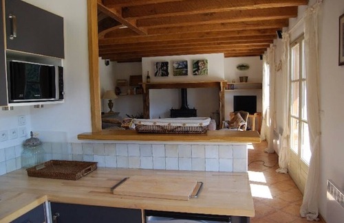Montsalvy Cabaña | Casa de campo con piscina climatizada y vistas al río