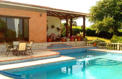 Turbaco Villa | CASA CAMPESTRE CON PISCINA CERCA DE CARTAGENA DE INDIAS, COLOMBIA.