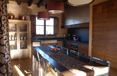 Cardona Cabaña | casa rural con piscina privada, 4 habitaciones, todas con baño, 8-12p
