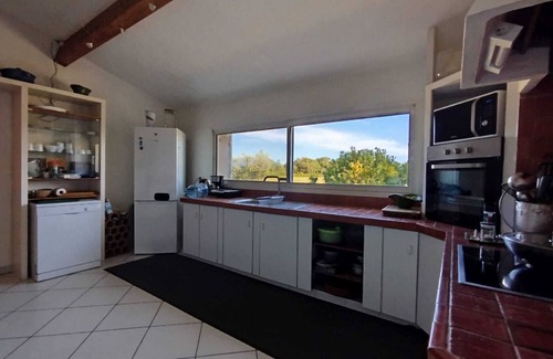 Arles Cabaña | Country house with swimming pool, overlooking 15 ha of meadows, 10 mns from Arles.