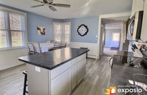 York Otro | “Country Infinity”-4BDR 1.5BATH York county home located on a quiet rail trail!