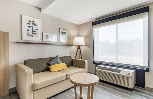 College Park Hotel | Country Inn & Suites by Radisson, Atlanta Airport South, GA