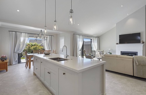 Papakura Casa | Country Living At Its Best-Outdoor Dream