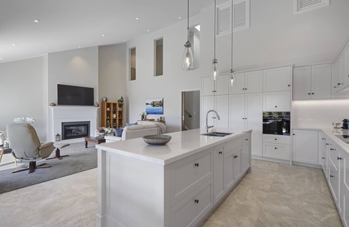 Papakura Casa | Country Living At Its Best-Outdoor Dream