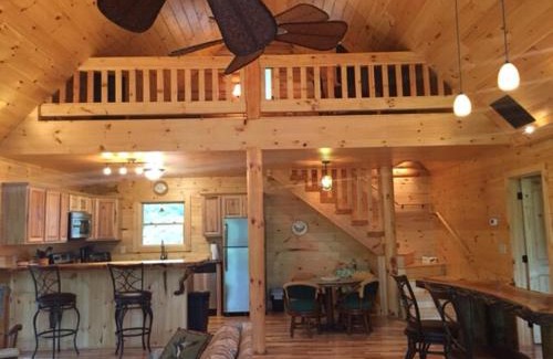 Asheville Casa | Country Log Cabin-15 min to Asheville
