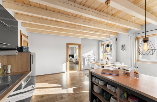 Altusried Apartamento | Country magic Allgäu. Idyllic Scandinavian-style apartment surrounded by nature.
