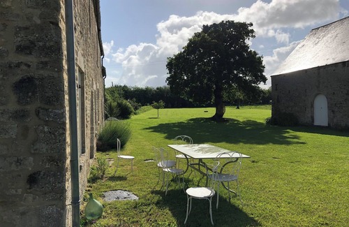 Picauville Casa | Country manor on the Cotentin peninsula historic sites marshes sea