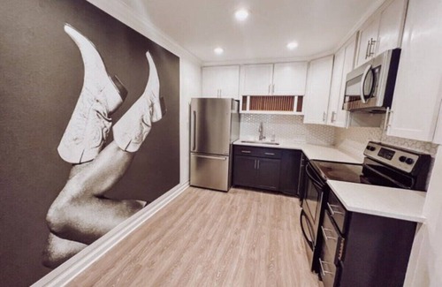 Music Row Condominio | Country Music Themed Condo Steps from Music Row