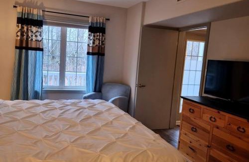 Oro-Medonte Apartamento | Country Retreat in Horseshoe Valley with 2 bdrs