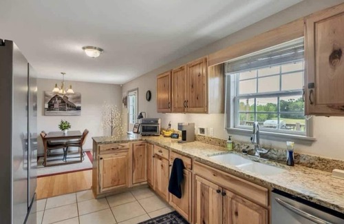 McEwen Casa | Country Retreat w/ Hot Tub on 20 Acres in Dickson