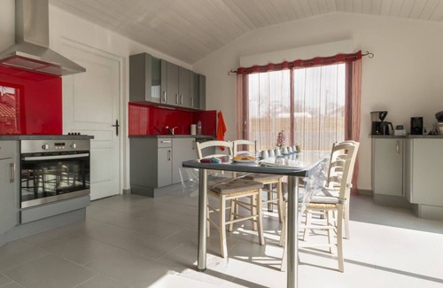 Saint Viaud Cabaña | Casa de Campo Renovada con Juegos, WiFi y Actividades Náuticas Cerca