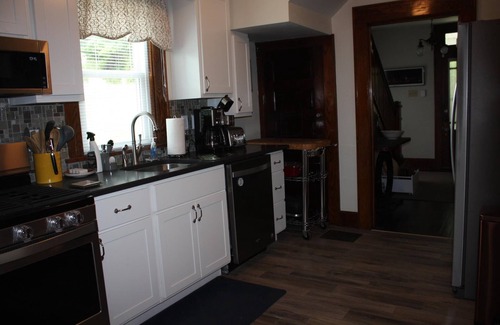 Booth Casa | Country Setting- menos de 2 millas al centro de Morgantown.