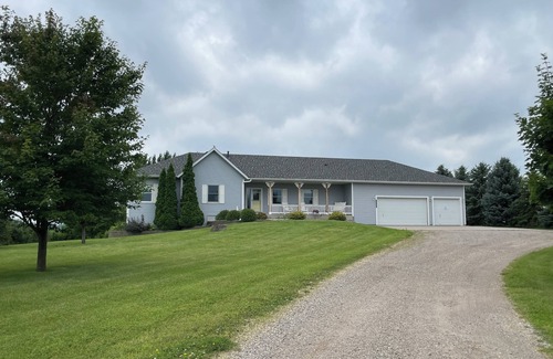 Elko New Market Casa | Country setting close to the cities