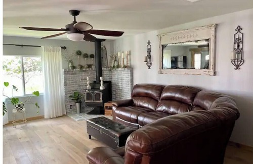 Rosedale Otro | Country Stay with Ranch Experience