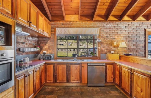 Margate Casa | Country style Stunner Bushland Peace and Privacy