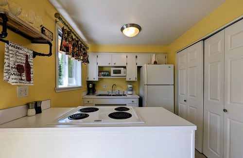Carlton Casa | Country View Cottages, charming Cottage Near Downtown Carlton