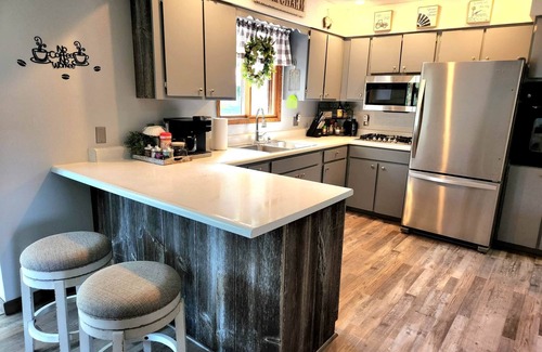 Lansing Casa | COUNTRY VIEW GETAWAY: ATV/UTV and Country Living Combined, Sleeps 8, near Town.