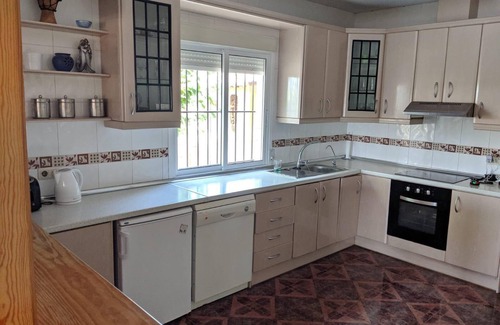Santomera Casa | Casa rural de retiro con capacidad para 10 personas.