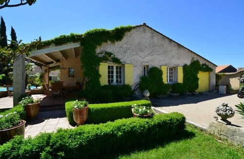 Monteux Villa | CHALET DE CAMPO, SOMBREADO, GRANDE TRANQUILO, RESTAURANTE, CERCA DEL VENTOUX
