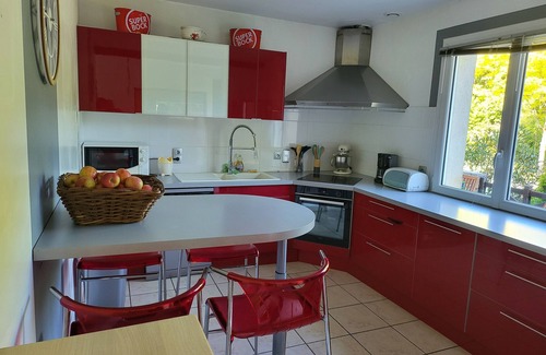 Villeneuve d'Aveyron Villa | Country house with swimming pool