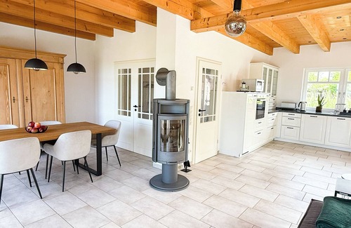 Neufunnixsiel Casa | Country villa with sauna, fireplace, distant views, spacious garden in Neufunnixsiel