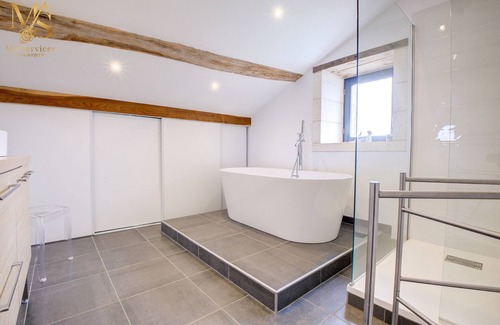 Champagne-et-Fontaine Casa | Countryside Stay: Gîte with Swimming Pool