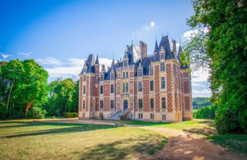 Maigne Casa | Countryside castle with Concierge Luxury