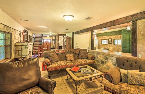 Wetmore Casa | Countryside Cottage 17 Mi to Downtown San Antonio