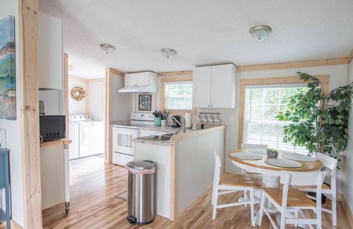 Durants Neck Cabaña | ~Countryside Cottage~Deck~Grill~Wi-fi~Belvidere~Near Albemarle Croquet Club