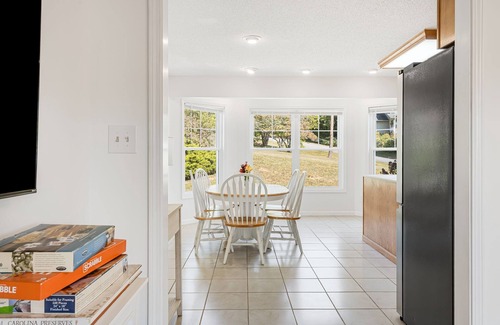 Alexander Casa | Countryside Escape 15 Mins to Downtown Asheville w/ Covered Wrap Around Porch!