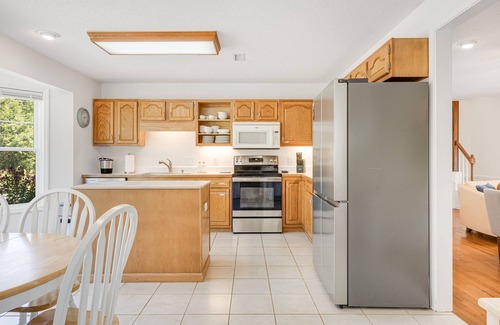 Alexander Casa | Countryside Escape 15 Mins to Downtown Asheville w/ Covered Wrap Around Porch!