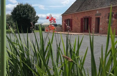 Moitron-sur-Sarthe Cabaña | Gîte luxueux à la campagne avec WiFi, cheminée, jardin, étang de pêche, proche Alpes Mancelles
