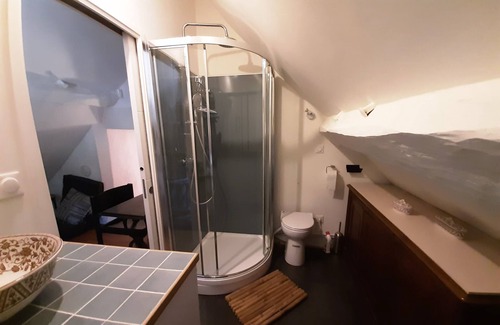 Sainte-Colombe-en-Auxois Otro | Countryside Haven in Historic & Gastronomic Burgundy
