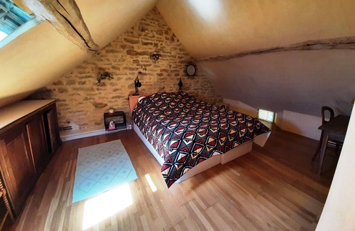 Sainte-Colombe-en-Auxois Otro | Countryside Haven in Historic & Gastronomic Burgundy