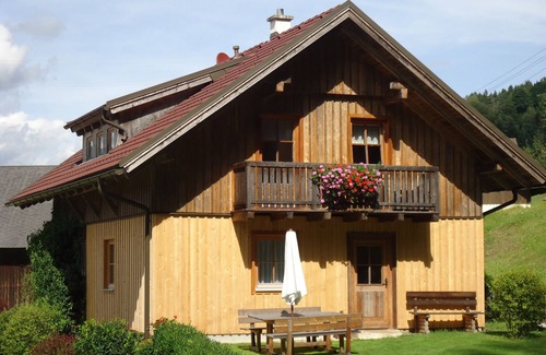 Waldenstein Cabina | Acogedora casa de vacaciones en el campo en una zona tranquila del bosque con balcón y Jardín