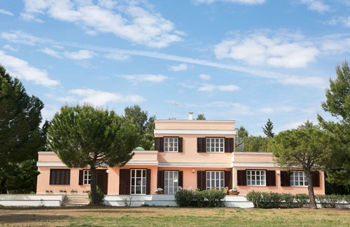 Trani Villa | Villa rural privada con vista panorámica a Trani y al mar.
