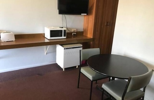 West Wyalong Hotel | County Lodge Motor Inn